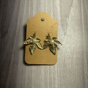 GOLD Tone Based Metal Pearl Accented Leaf Design Drop Post Stud Earrings
